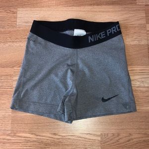 Gray Nike pro spandex